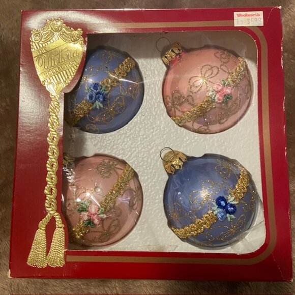 Vintage ~ VICTORIA Collection ~ Christmas Ornaments ~ Set of 4 ~ 2 Blue & 2 Pink - Picture 1 of 8